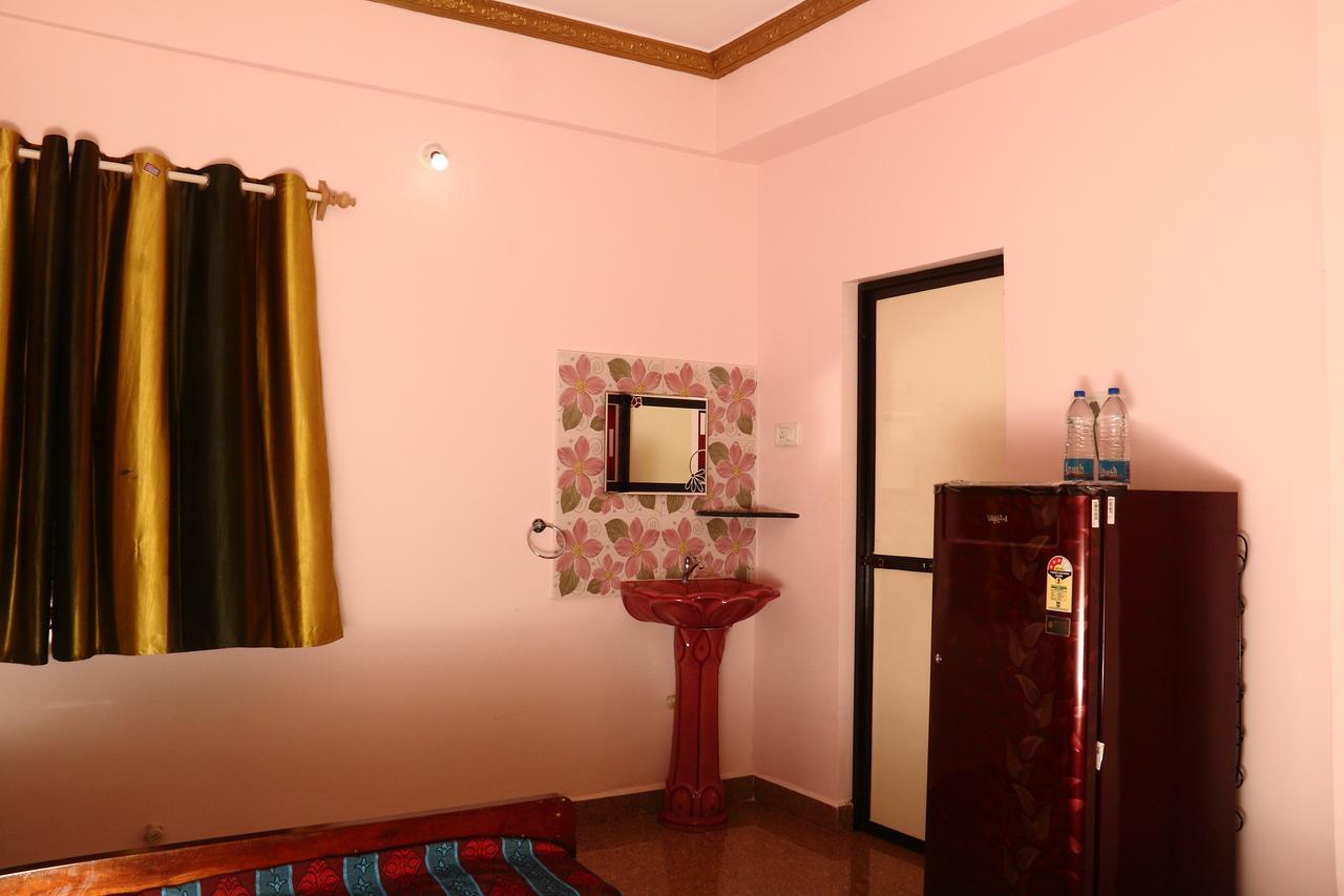 Sai Guru Guest House Anjuna Ngoại thất bức ảnh